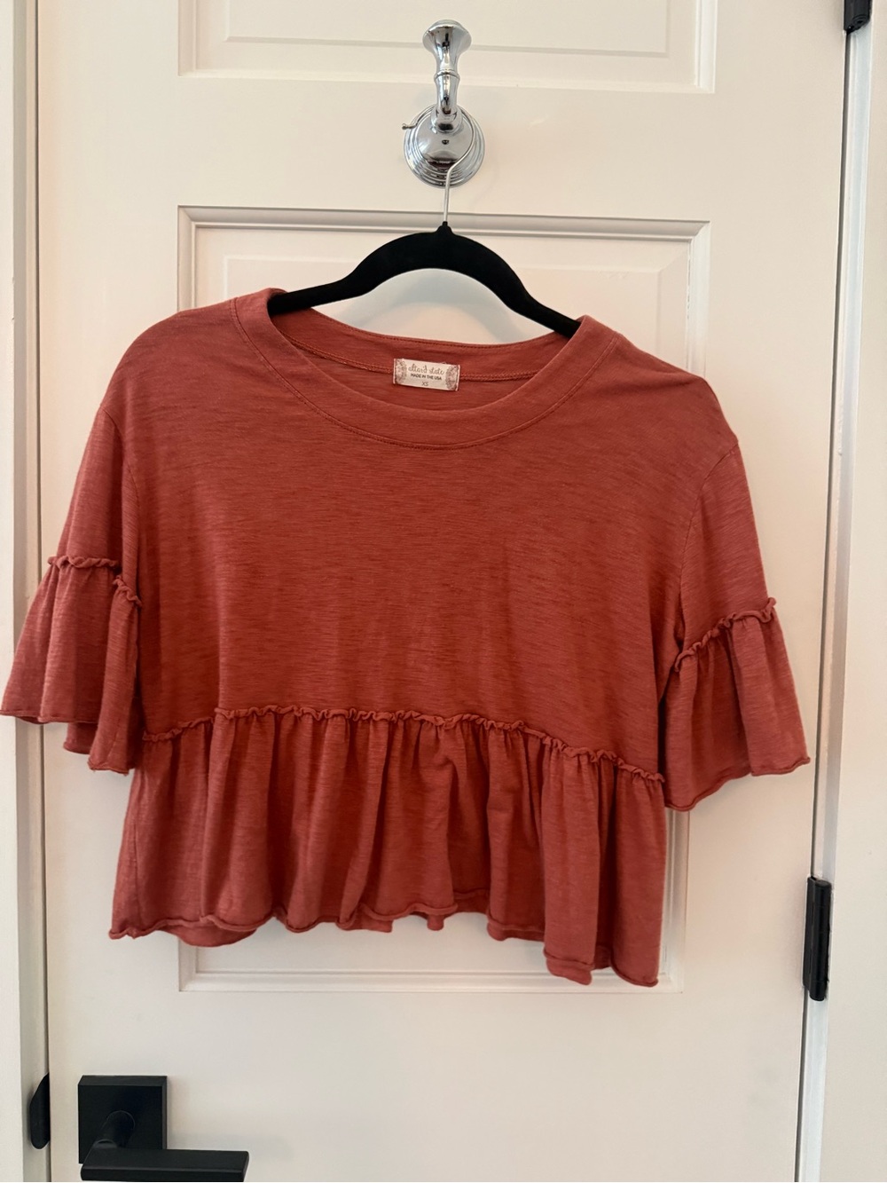 Altar’d State Rust Ruffle Peplum Short Sleeve Top Size XS